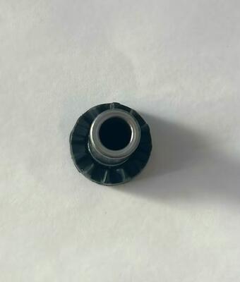 एंटी-लूज़ प्लास्टिक हेड मेटल ट्यूबलर रिवेट | ऑटोमोटिव और फर्नीचर के लिए प्रिसिजन लोकेटिंग पिन